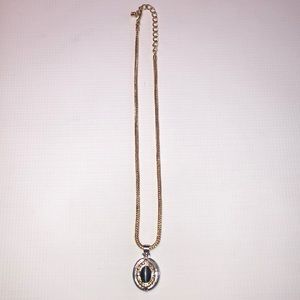 ☀️CLEARANCE☀️ VINTAGE St. John necklace